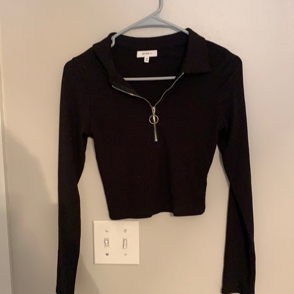 Better Be cropped long sleeve top!